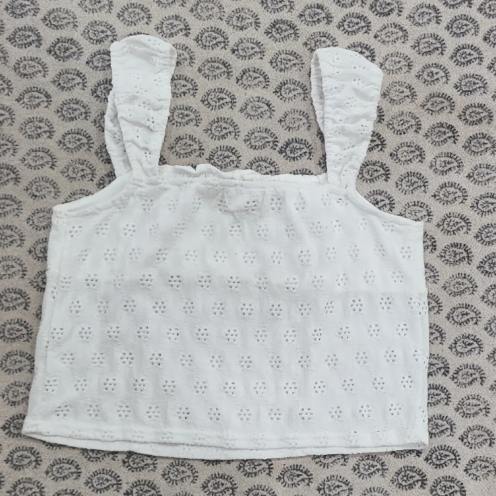 Aeropostale White Eyelet Ruffle Blouse - Picture 6 of 6